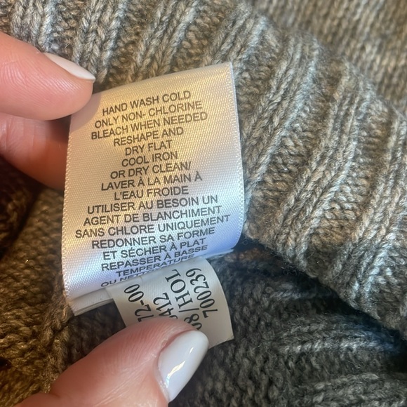 Banana Republic long grey sweater with side pockets and belt - Picture 7 of 7